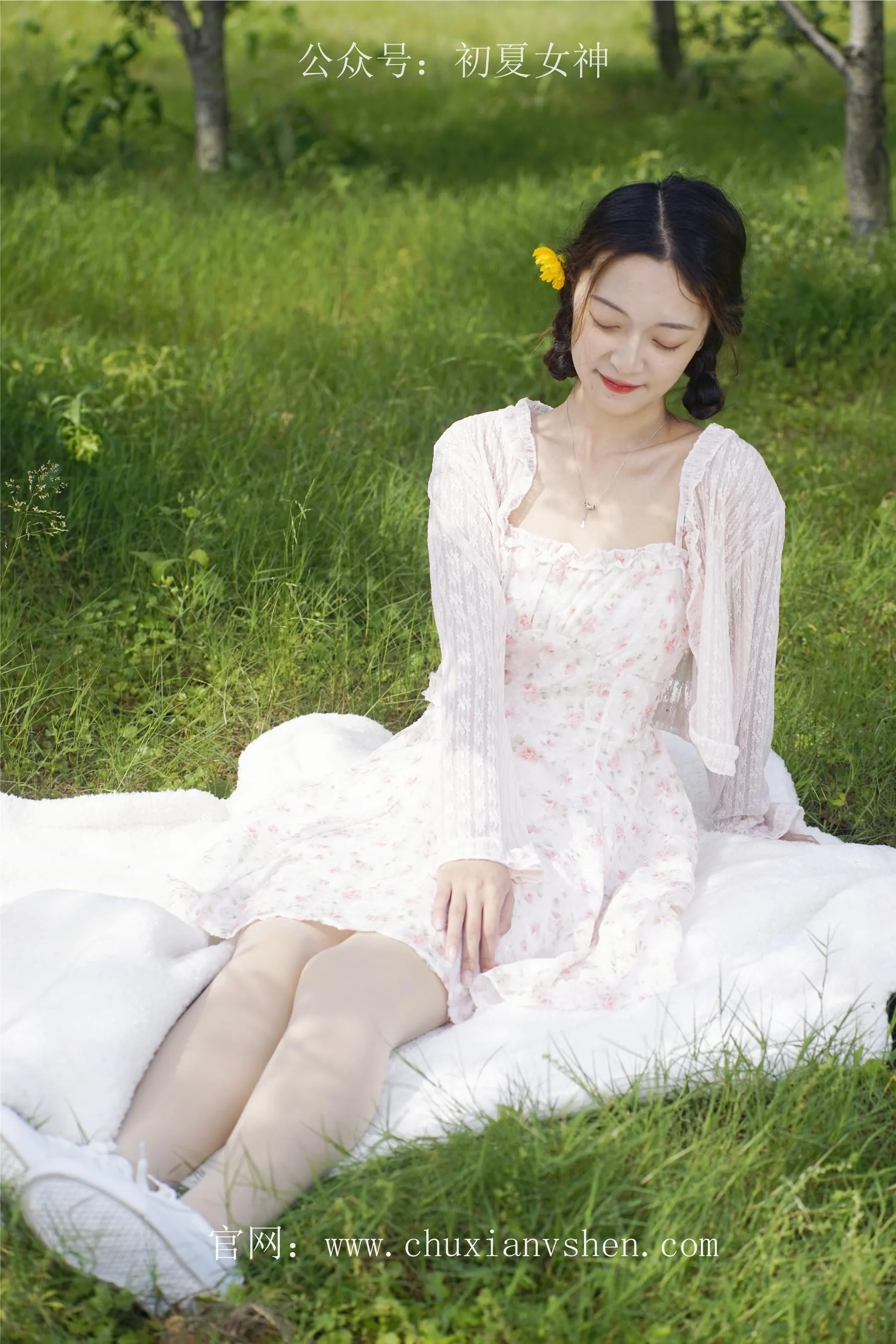 初夏女神 NO.070 依依 邻家女孩-风中少女 [122P]插图2